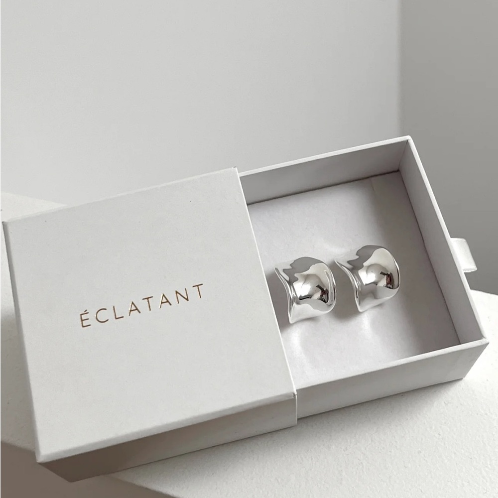 Eclatant Aura Silver Earrings NWT